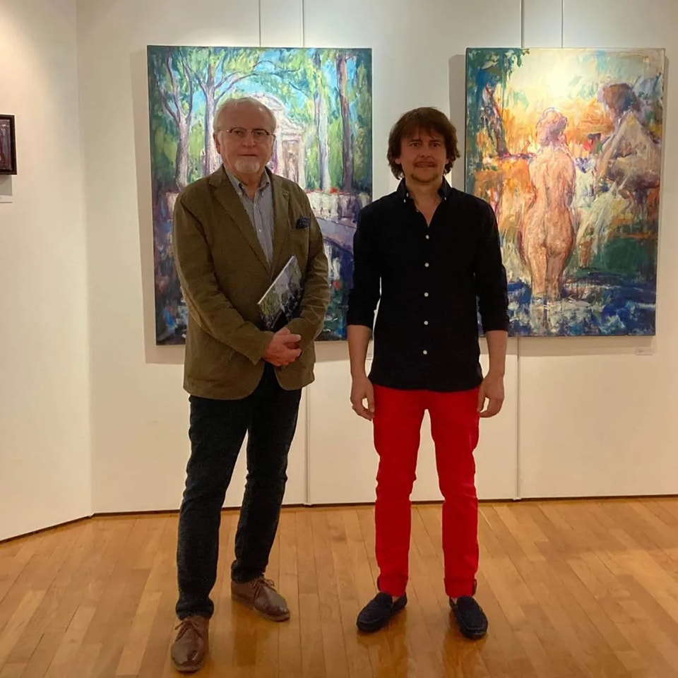 L'historien de l'art Robert Fohr visite l'exposition personnelle «Espoir» à la mairie du 6eme